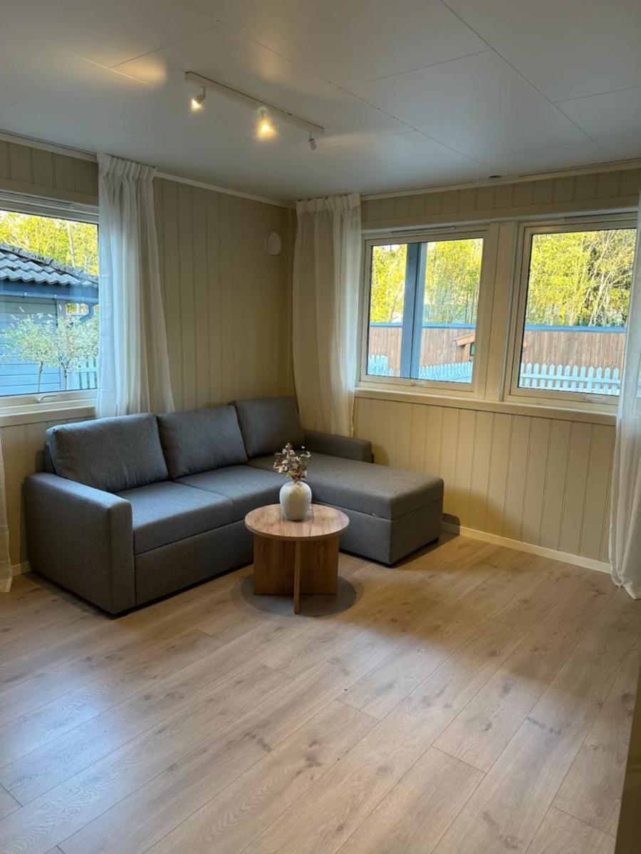 Lys Rent Og Trivelig Hybelleilighet Kristiansand Exterior foto