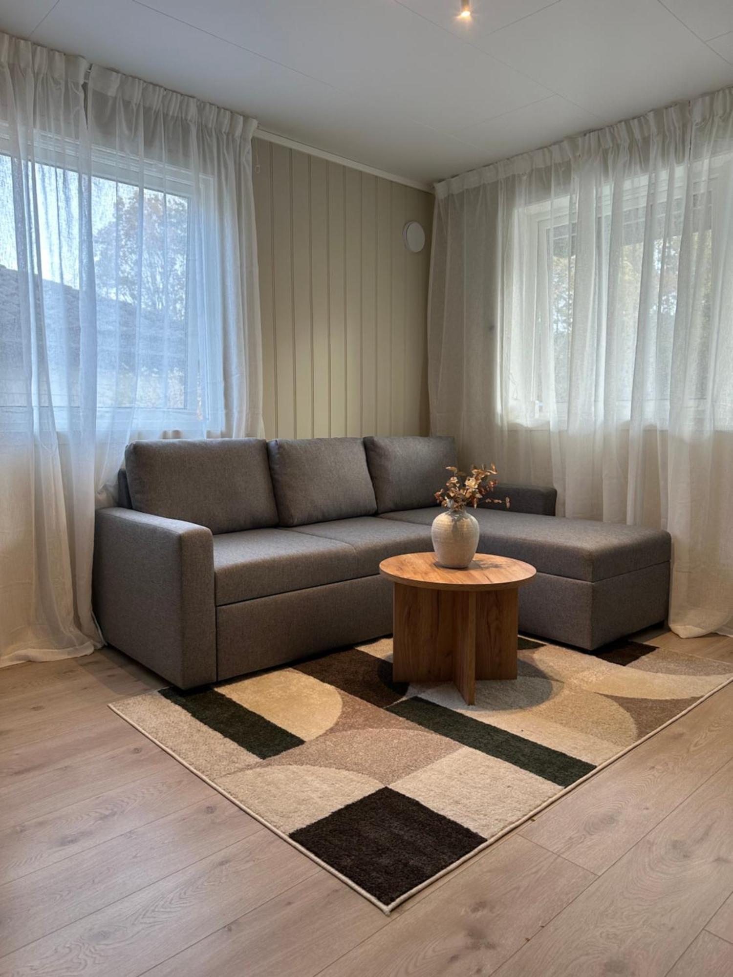 Lys Rent Og Trivelig Hybelleilighet Kristiansand Exterior foto
